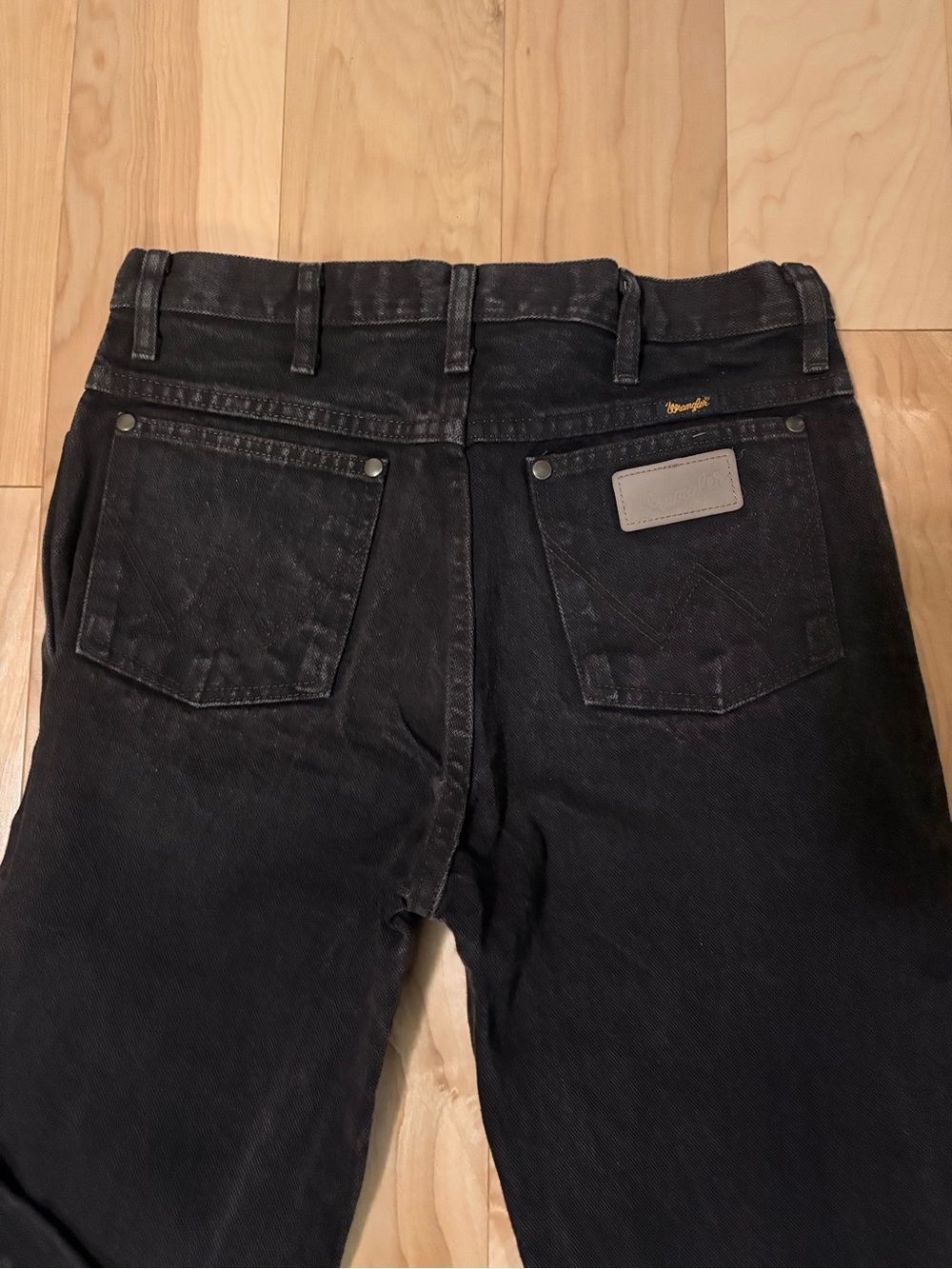 Wrangler Men's Brown Relaxed Straight-Back Jeans